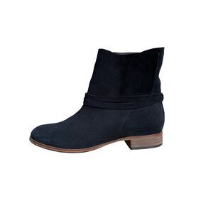 Coclico Taini Nubuck Ankle Bootie Black Size 8‎